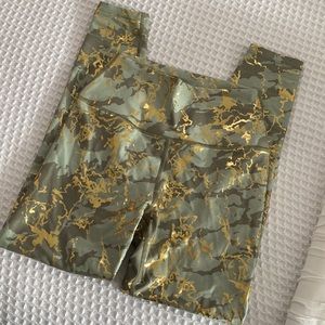 NWOT Carbon 38 leggings